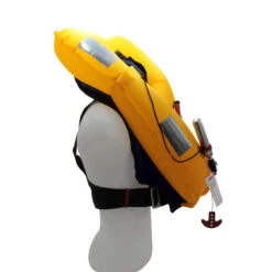 GILET DE SAUVETAGE GONFLABLE MANUEL ORANGE MARINE 170N AVEC HARNAIS ESSENTIAL NAVY -Nautigames Magasin gilet de sauvetage gonflable manuel orange marine 170n avec harnais essential navy 3