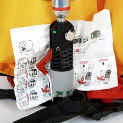 Gilet Gonflable ESSENTIAL ZIP Automatique Avec Harnais 170 N - Rouge -Nautigames Magasin gilet gonflable essential zip automatique avec harnais 170 n rouge 9